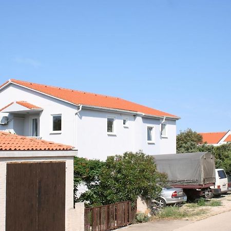Apartments With A Parking Space Mandre, Pag - 6405 Kolan Eksteriør bilde