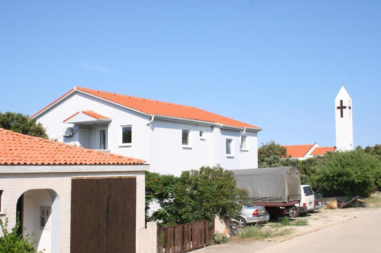 Apartments With A Parking Space Mandre, Pag - 6405 Kolan Eksteriør bilde