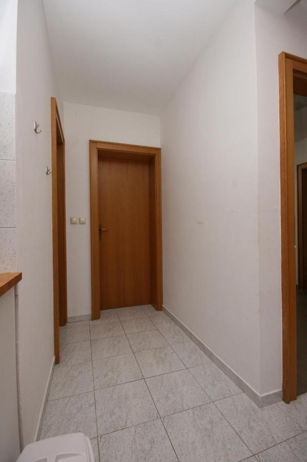 Apartments With A Parking Space Mandre, Pag - 6405 Kolan Eksteriør bilde